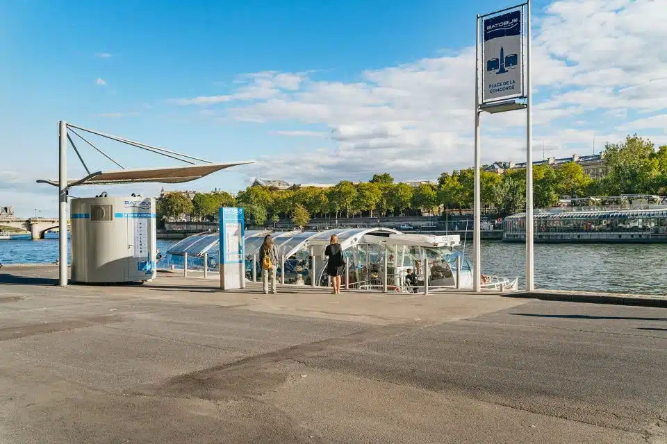 seine river cruise hop on ()